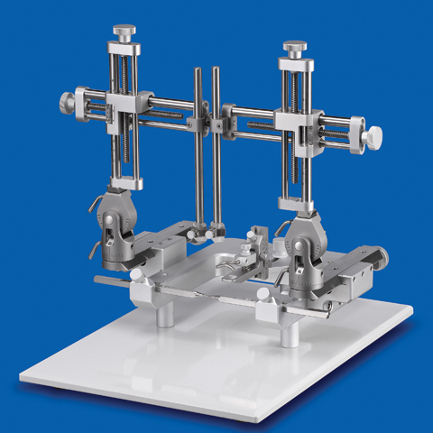 雙操作式立體定位儀 1